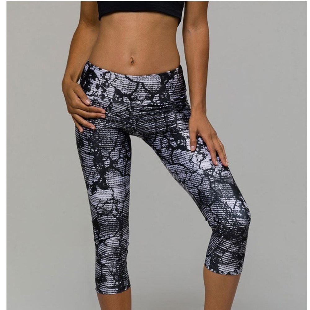 Onzie Hot Yoga Capri 202